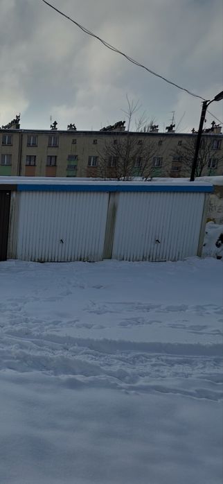 Garaż tynkowany 6x6