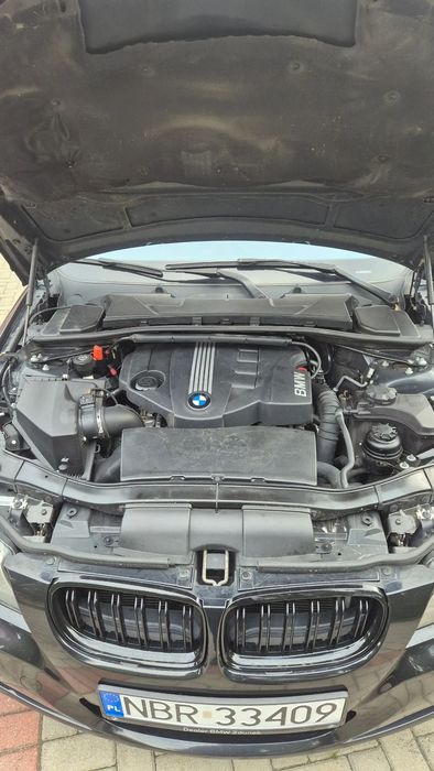 BMW Seria 3 BMW Seria 3 sedan 2009 rok