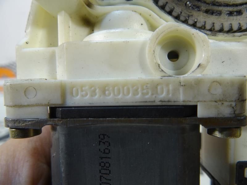 Motor vidro frente direito VOLKSWAGEN Golf IV (1J1)