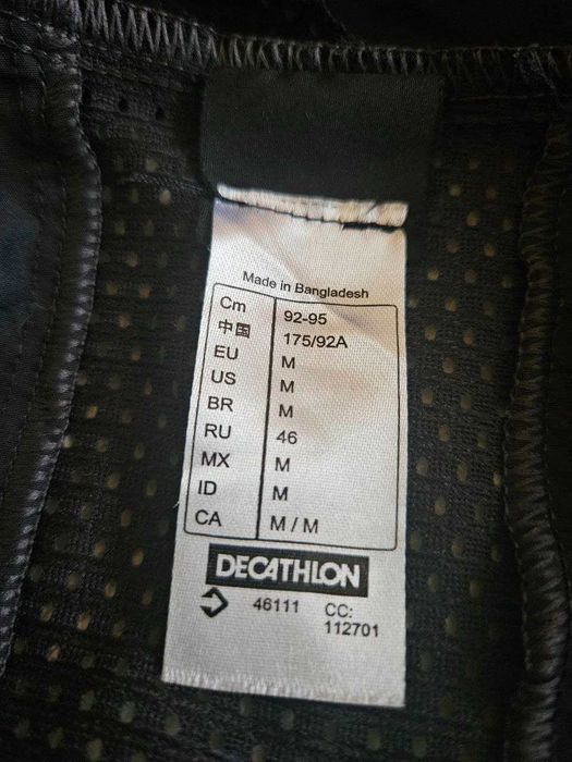 Жилетка для бігу чоловіча мужской жилет розмір М Kalenji Decathlon