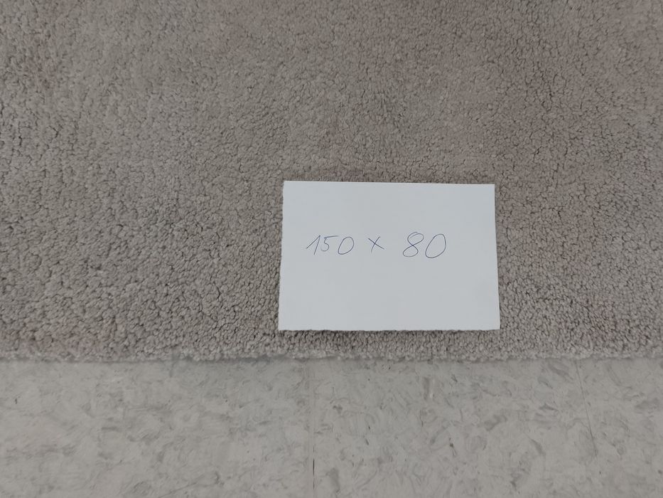 Sprzedam dywanik 150x80 cm.