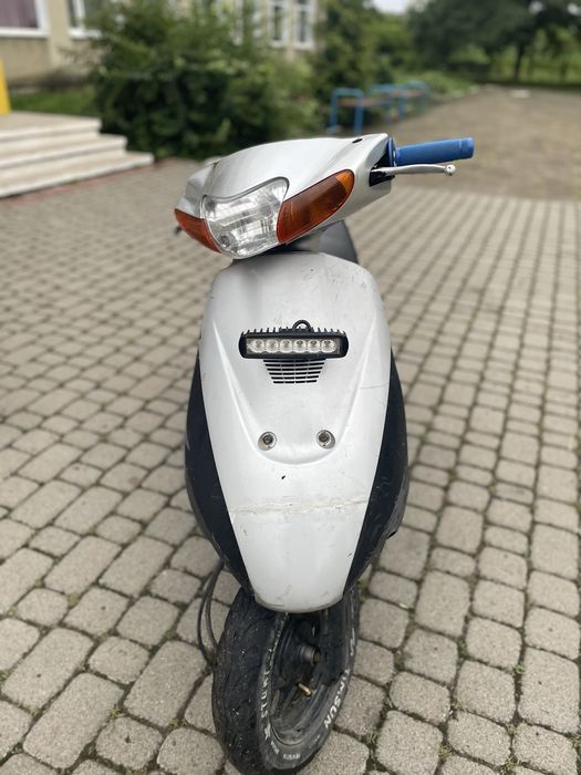 Продас скутер suzuki lets 2 200$+торг