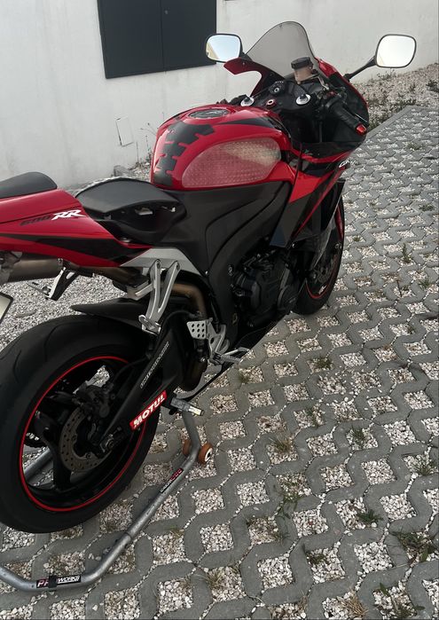 Honda CBR 600 RR (PC40)