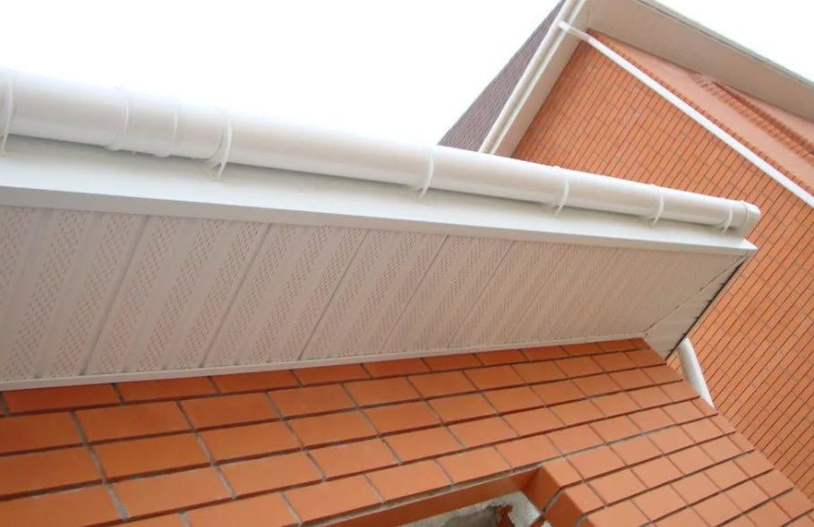 Металочерепиця, Профнастил , Битумна черепиця , підшива , водосток