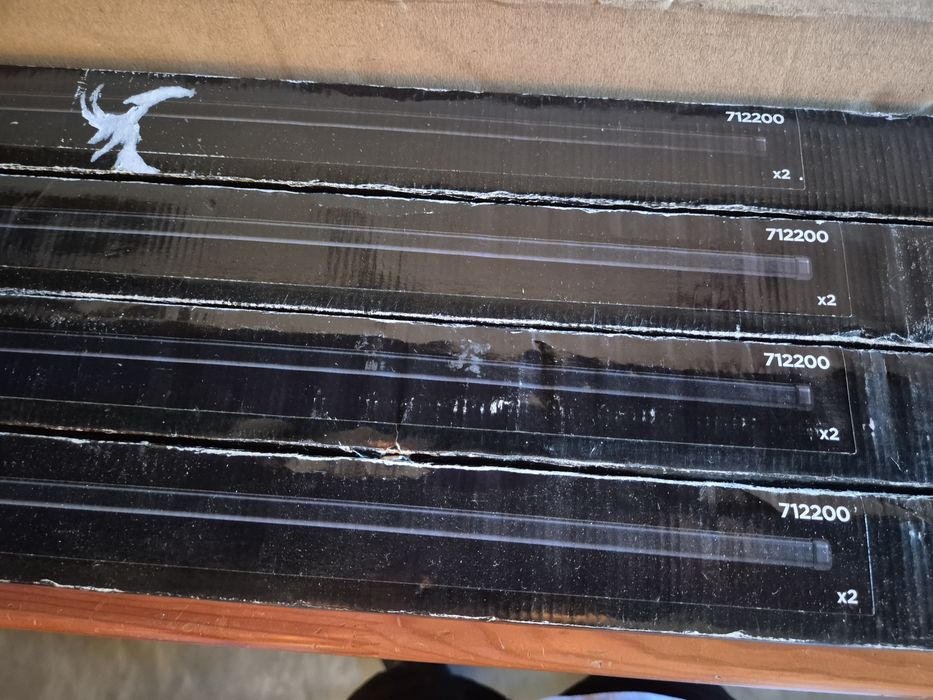Barras de Tejadilho THULE Squarebar Evo 118 cm — NOVAS | NUNCA INSTALADAS | CAIXA ORIGINAL