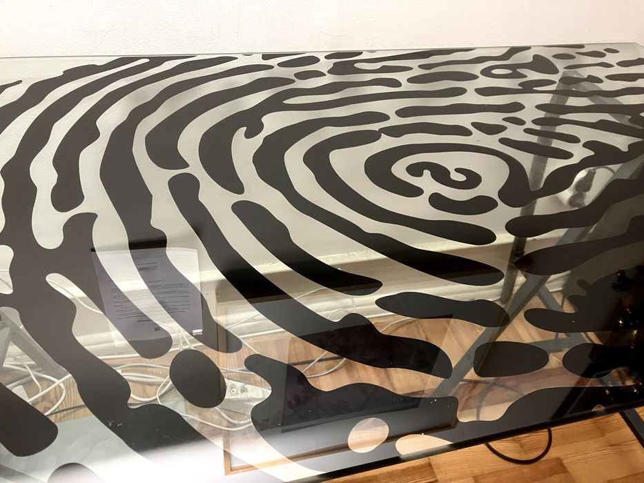 Secretária de vidro com cavaletes IKEA – GLASHOLM