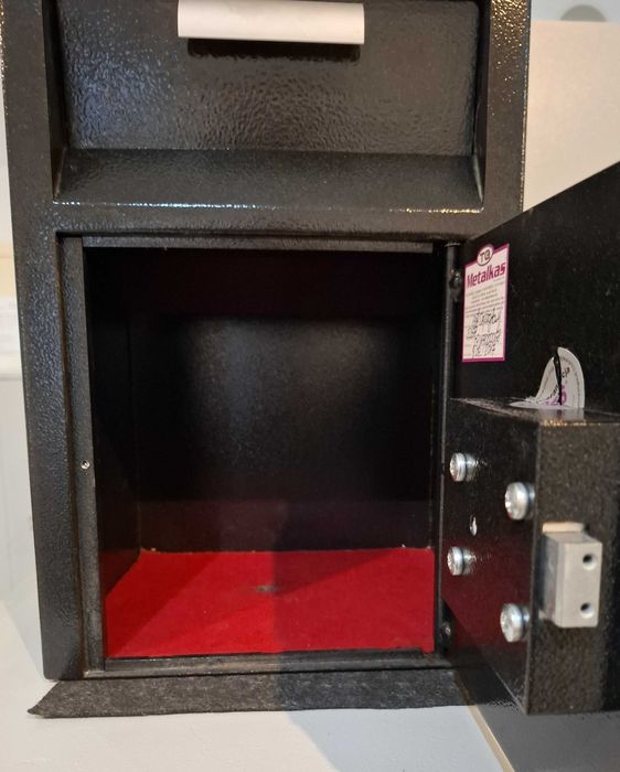 Sejf wrzutowy Metalkas