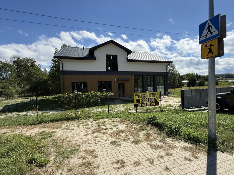 Lokal usługowy , gabinety , apartamenty , restauracja lub dom dla wymagających