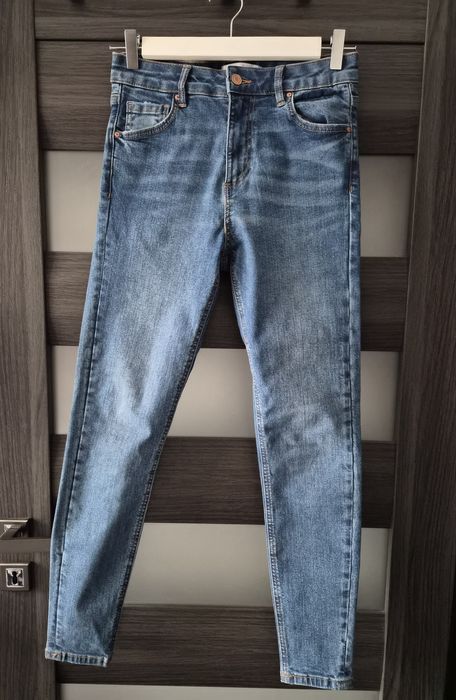 Niebieskie jeansy slim fit, Reserved rozm. 36