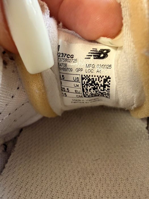 New balance 237
