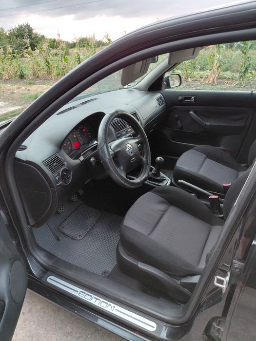 Volkswagen Golf 2000 1.4
