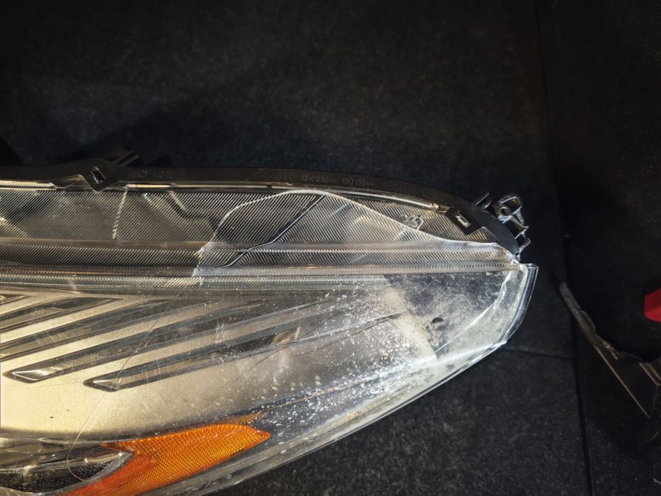 Lampa L. Ford Kuga MK4 Lift