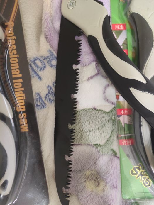 Пила складна садова 24 см,21 см