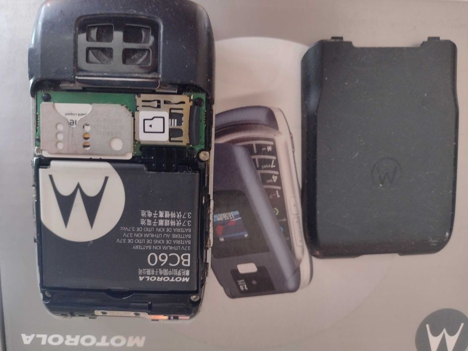 Телефон Motorola Razr V3x.