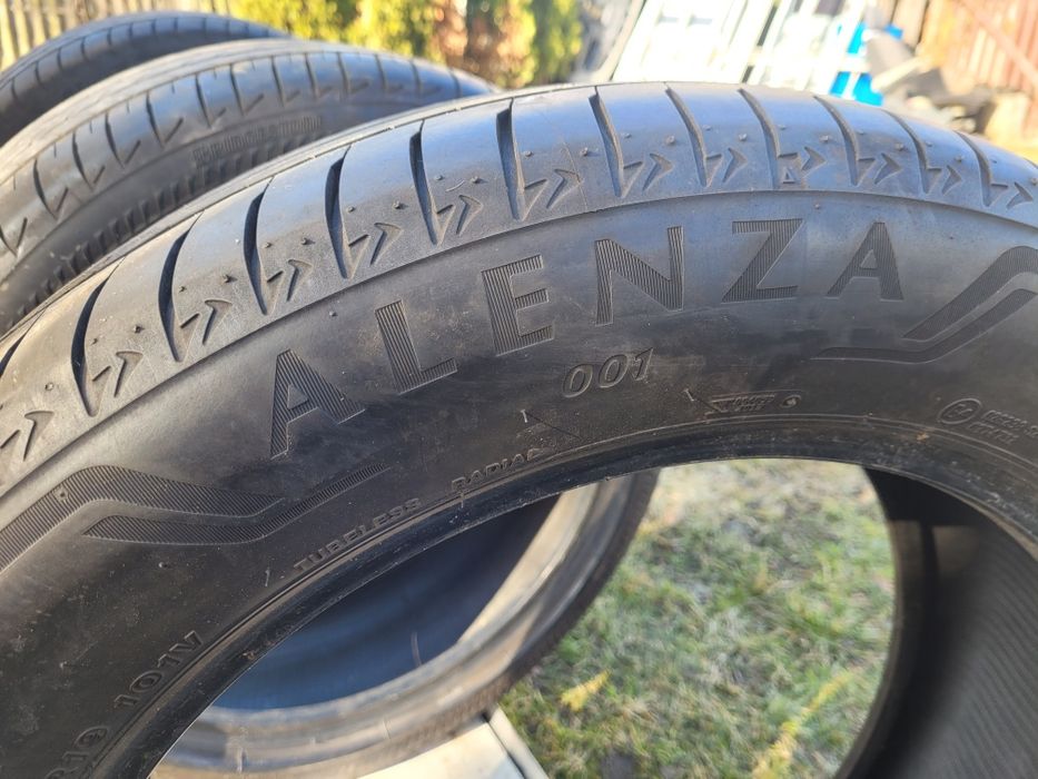 Bridgestone Alenza 001 235/55/19 7.5mm