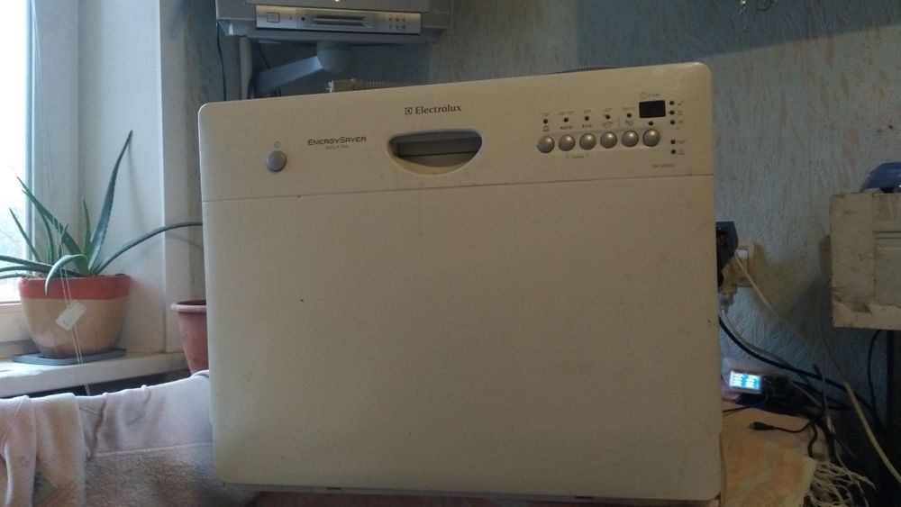 Посудомоечная машина Electrolux ESF 2450W