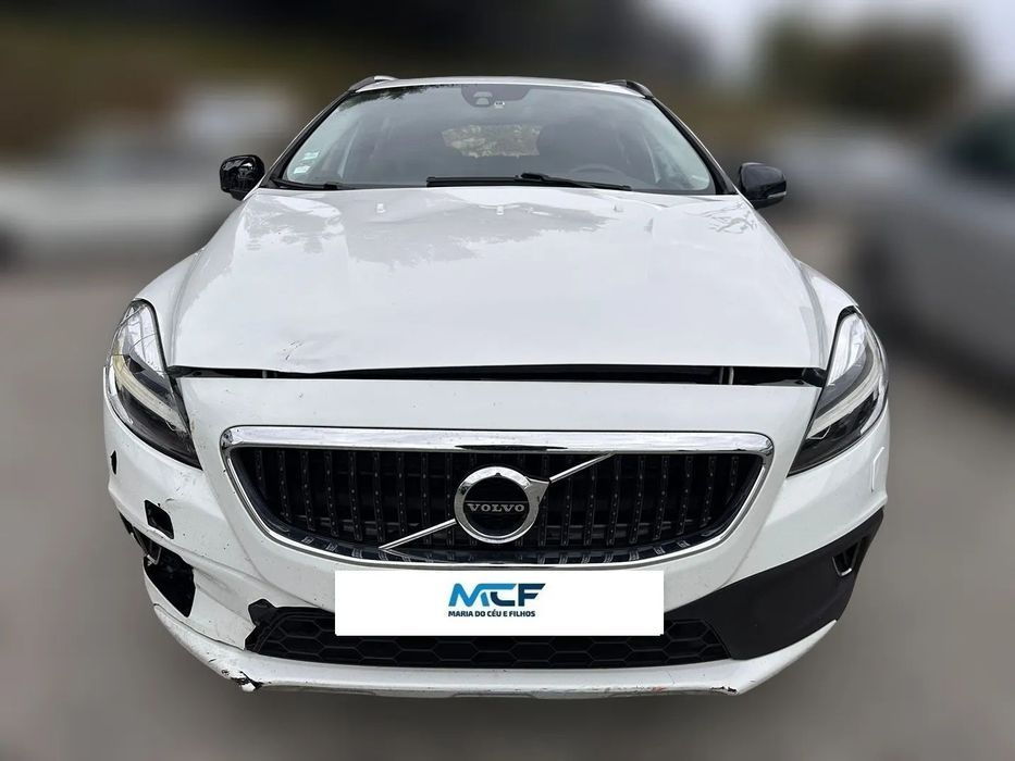 Volvo V40 Cross Country 2.0 D2 de 2017 para peças