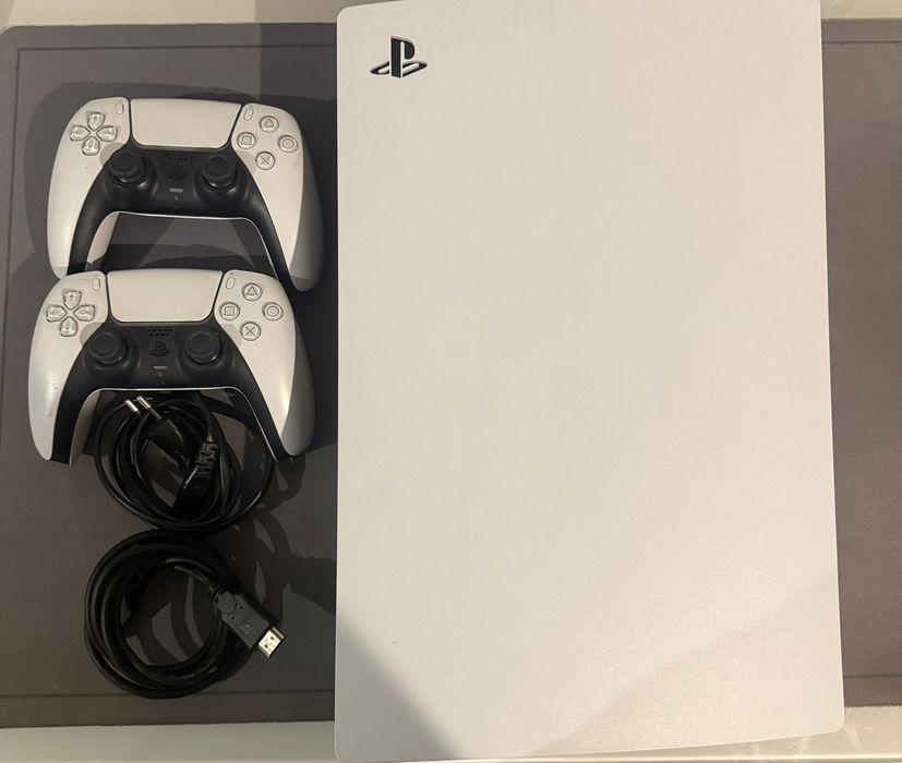 Playstation 5 Digital como nova com 2 comandos
