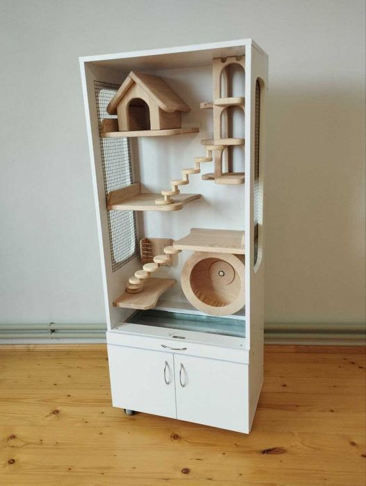 Клітка вітрина для шиншил, бегу, гризунів, є різні варіанти.