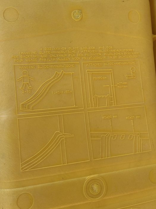 Escorrega amarelo 3m