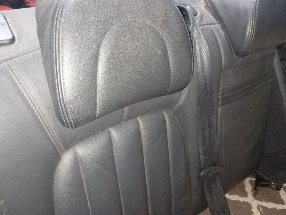 Bancos em couro\pele ótimo estado. Peugeot 308 traseiros inc. Airbag