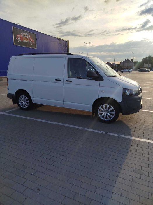 Продам Мікроавтобус"VW"/2012/Т5/3.5т/2,0D/МТ(140к.с)/283 тис.км.