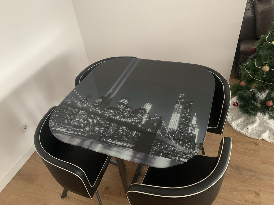 Conjunto New York de mesa e 4 cadeiras