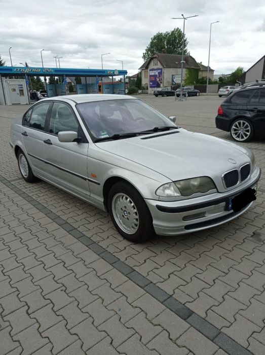 Sprzedam BMW E46 seria3 benzyna+LPG  5700 Do negocjacji
