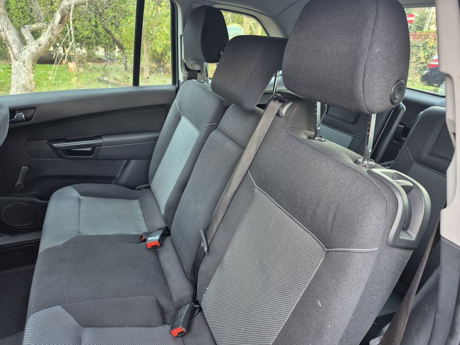 Samochód  Opel Zafira