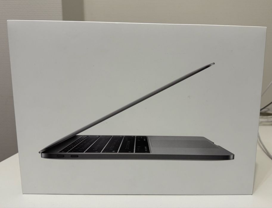 Macbook Pro (13.3 дюймів, 2017)