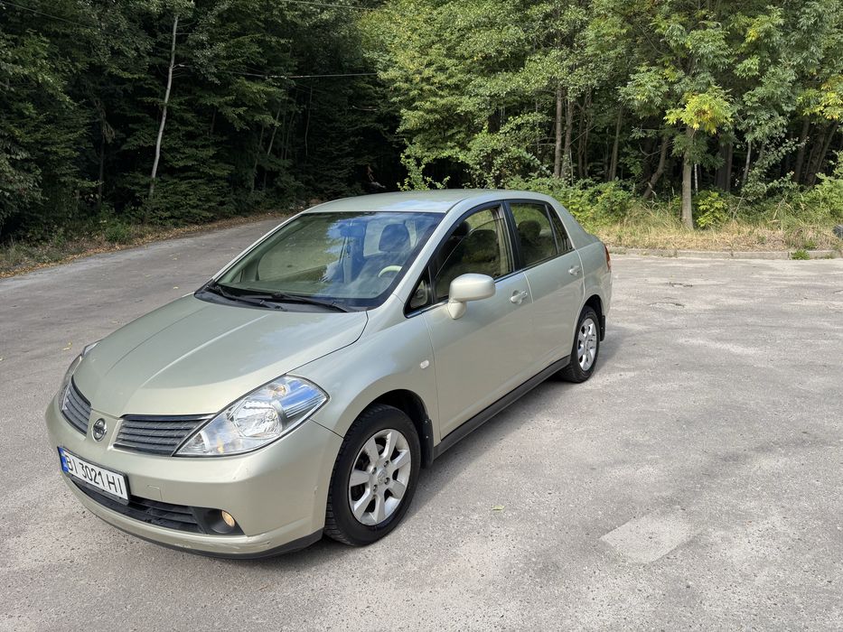 Nissan Tiida 1.6 автомат