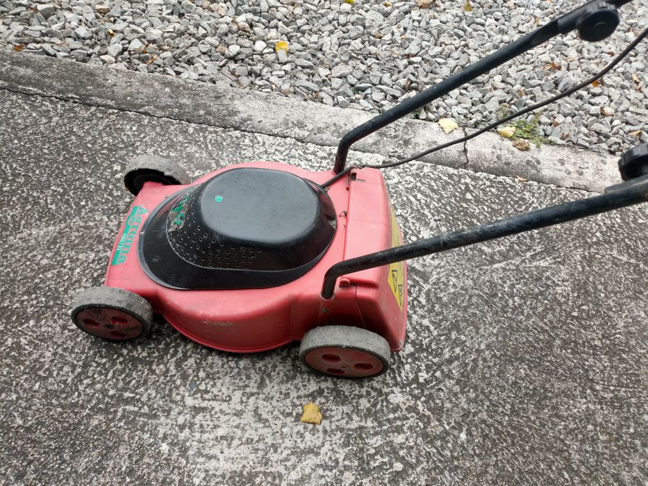 Sprzedam kosiarkę elektryczną