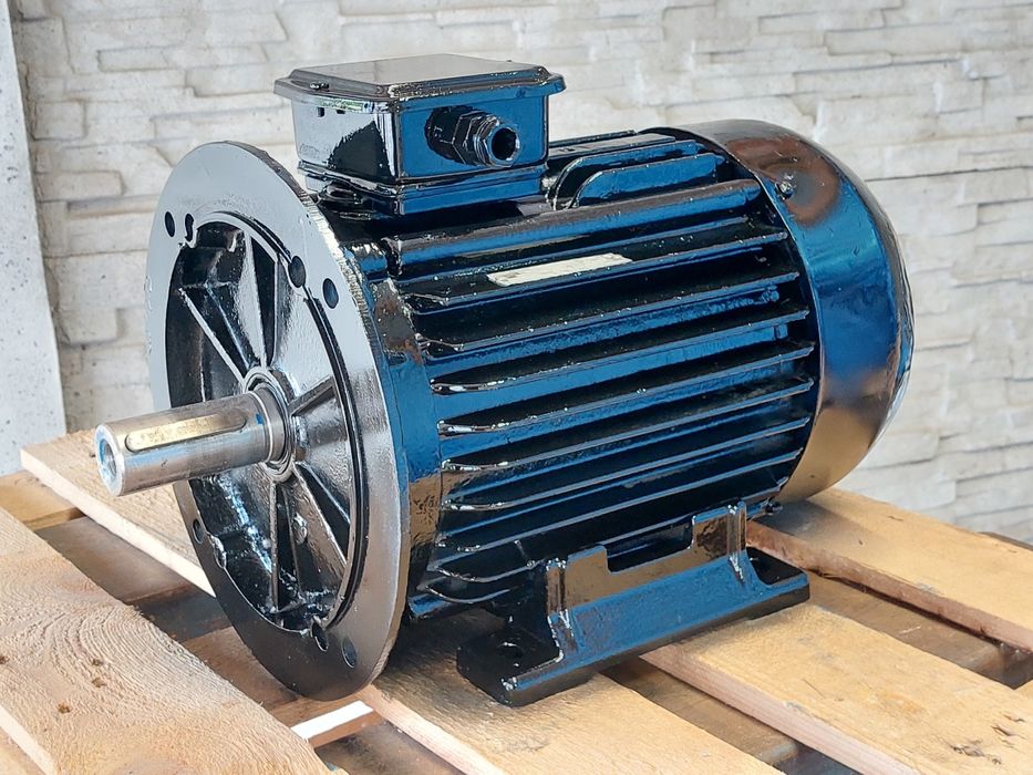 Silnik elektryczny 5.5kw 960obr./min. Kołnierz/łapyTAMEL
