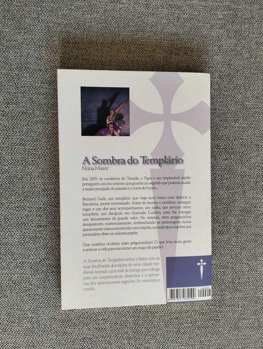 Livro "A sombra do templário" de Núria Masot