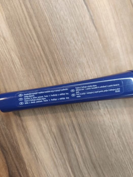 Tusz do rzęs Bourjois Paris Twist up the volume maskara niebieska