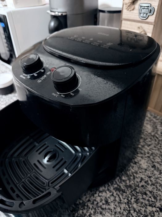 Vendo air fryer em excelente estado