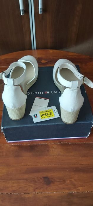 Tomy Hilfiger Sandały 38
