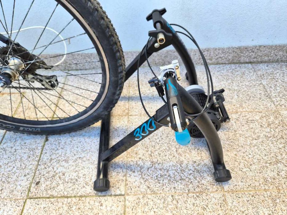 Bicicleta roda 26 e rolo de treino