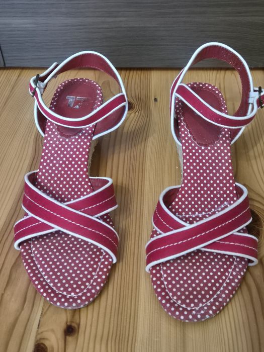 Buty damskie, sandałki Gortz, czerwono-białe, rozmiar 39