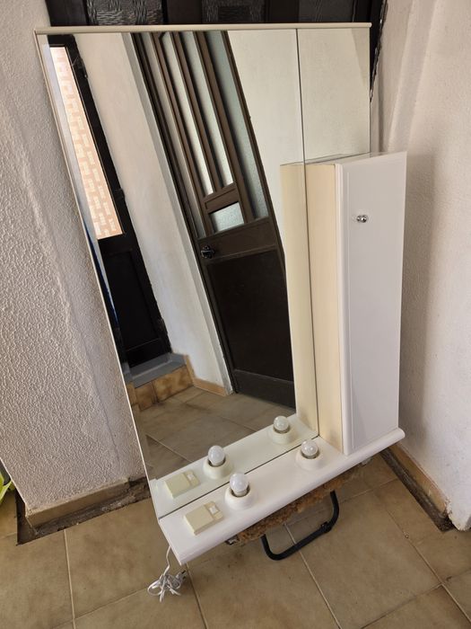 Espelho WC c/ Iluminação e Armário