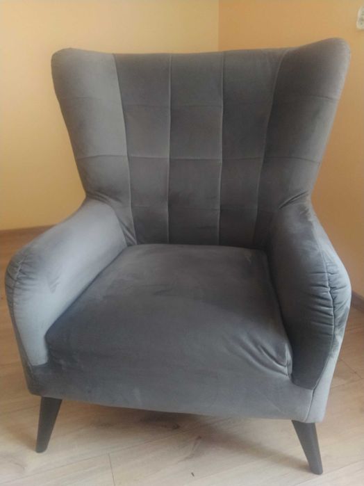Fotel pikowany uszak
