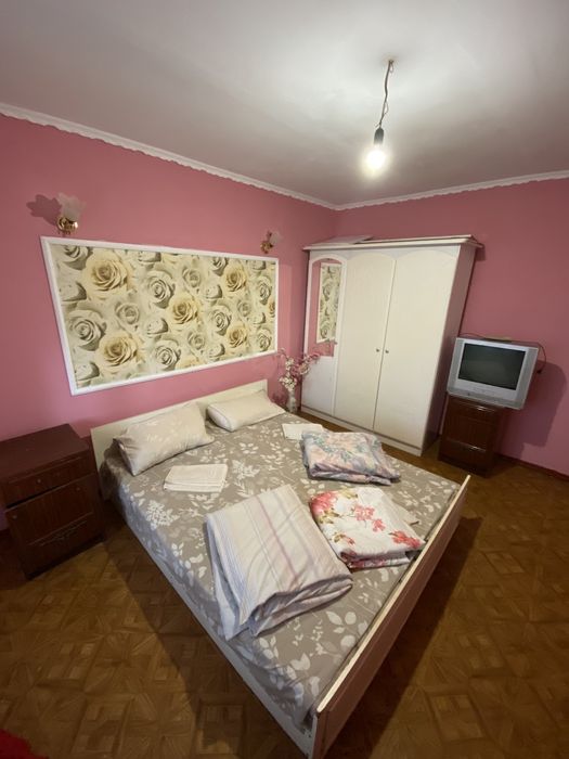 Сдам 4к  квартиру посуточно