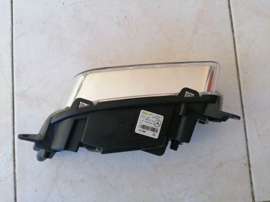 farol de nevoeiro Mercedes E
