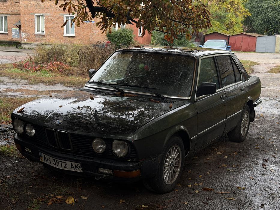 BMW 5 series e28