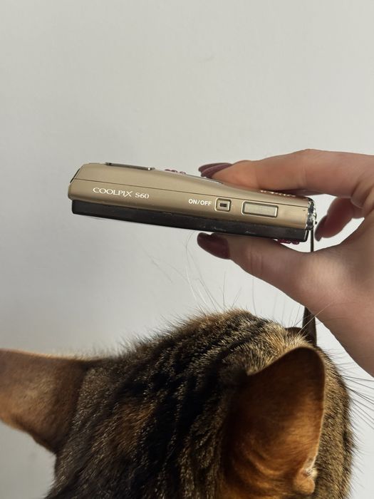aparat  nicon coolpix złoty na części