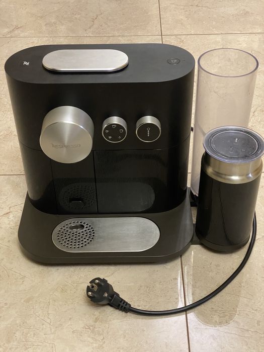 Кавомашина Nespresso