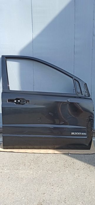 Двері праві передні ssangyong