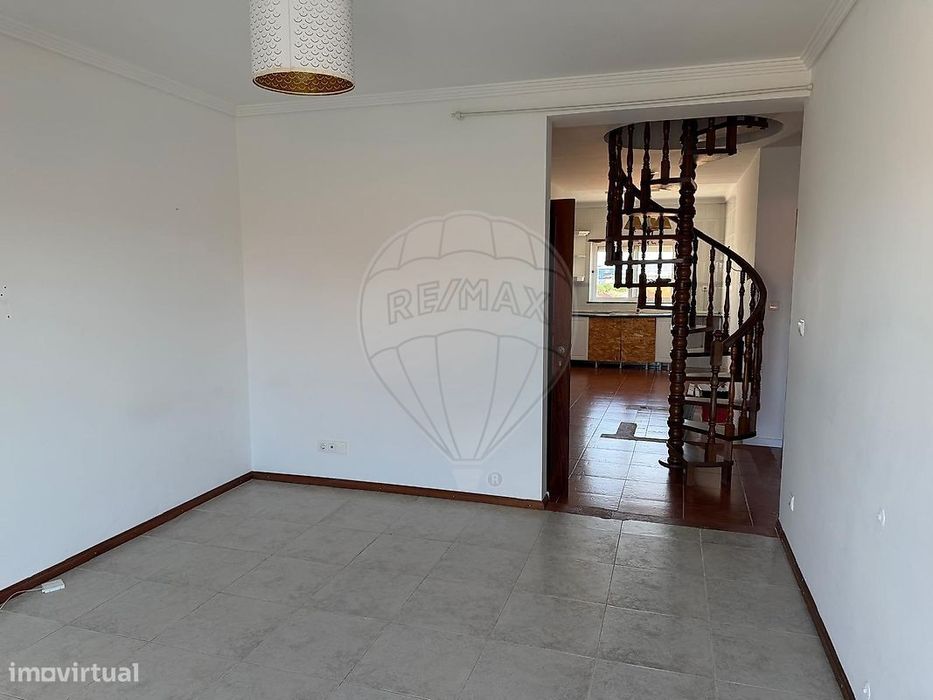 Apartamento T2 para arrendamento