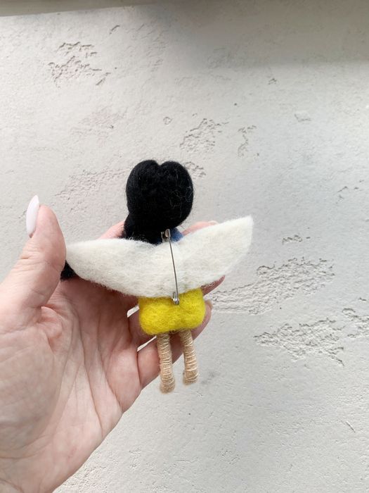 Брошь из из шерсти Ангел Оберег