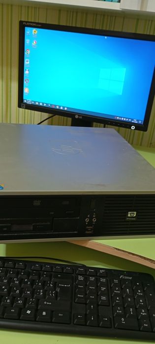 Комп'ютер стаціонарний